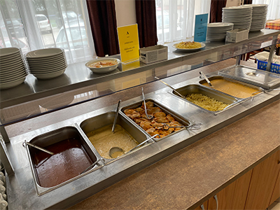 Prizma FM Zrt.: Közétkeztetés, munkahelyi étkeztetés, catering, B&I a Prizma Csoporttól. Önkiszolgáló éttermek, kávézók, room-service, rendezvények lebonyolítása. Közétkeztetésben a Junior Zrt.-Magyarország első gyermek-, diák- és munkahelyi étkeztetéssel foglalkozó vállalata- 2013 óta a Prizma Csoport tagja, mely az egészséges táplálkozást szívügyének tekinti, ezért szakértői csapata dietetikusokból, élelmezésvezetőkből, elkötelezett és képzett szakácsokból áll.